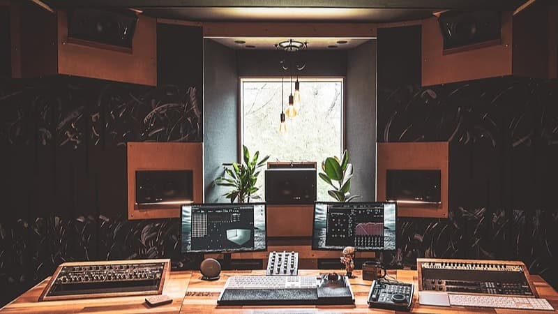 Mastering 3D sound in music production with Dolby Atmos